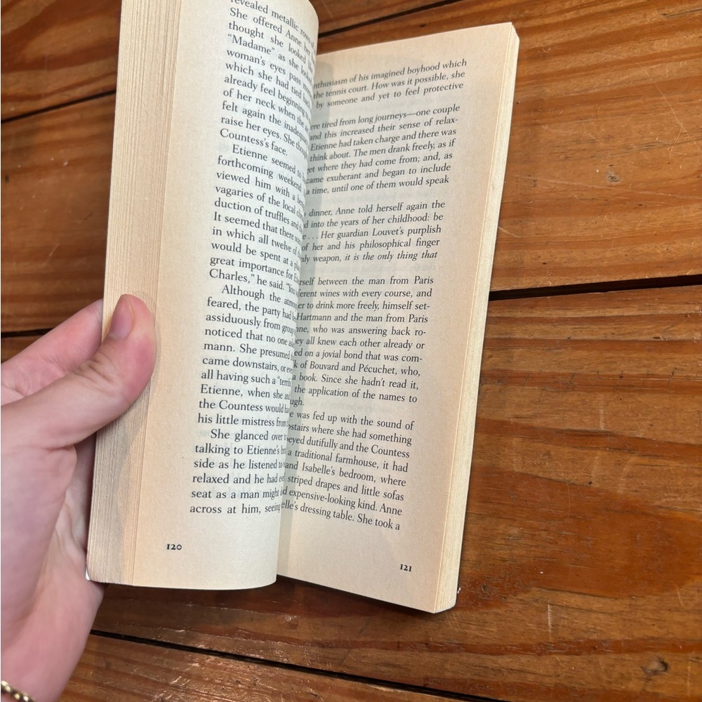 (48) THE GIRL AT THE LION D’OR BOOK - Picture 11 of 14